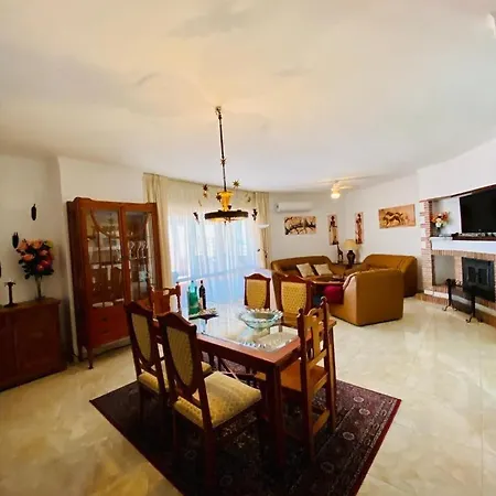Gran ático Al Lado De La Playa Apartamento